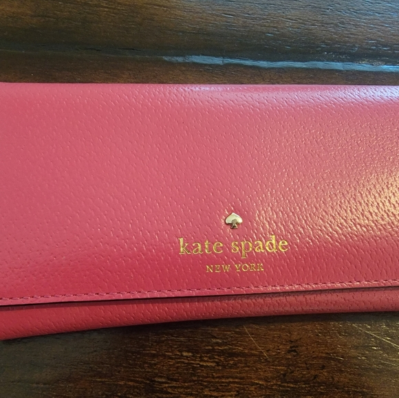 Kate Spade Pink Wallet - Picture 1 of 6
